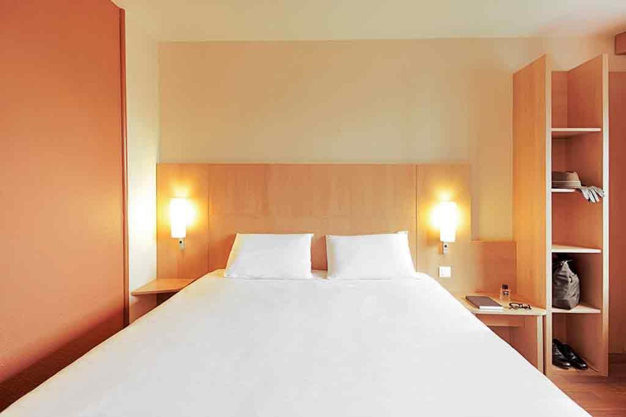Ibis Madrid Calle Alcala Exterior foto