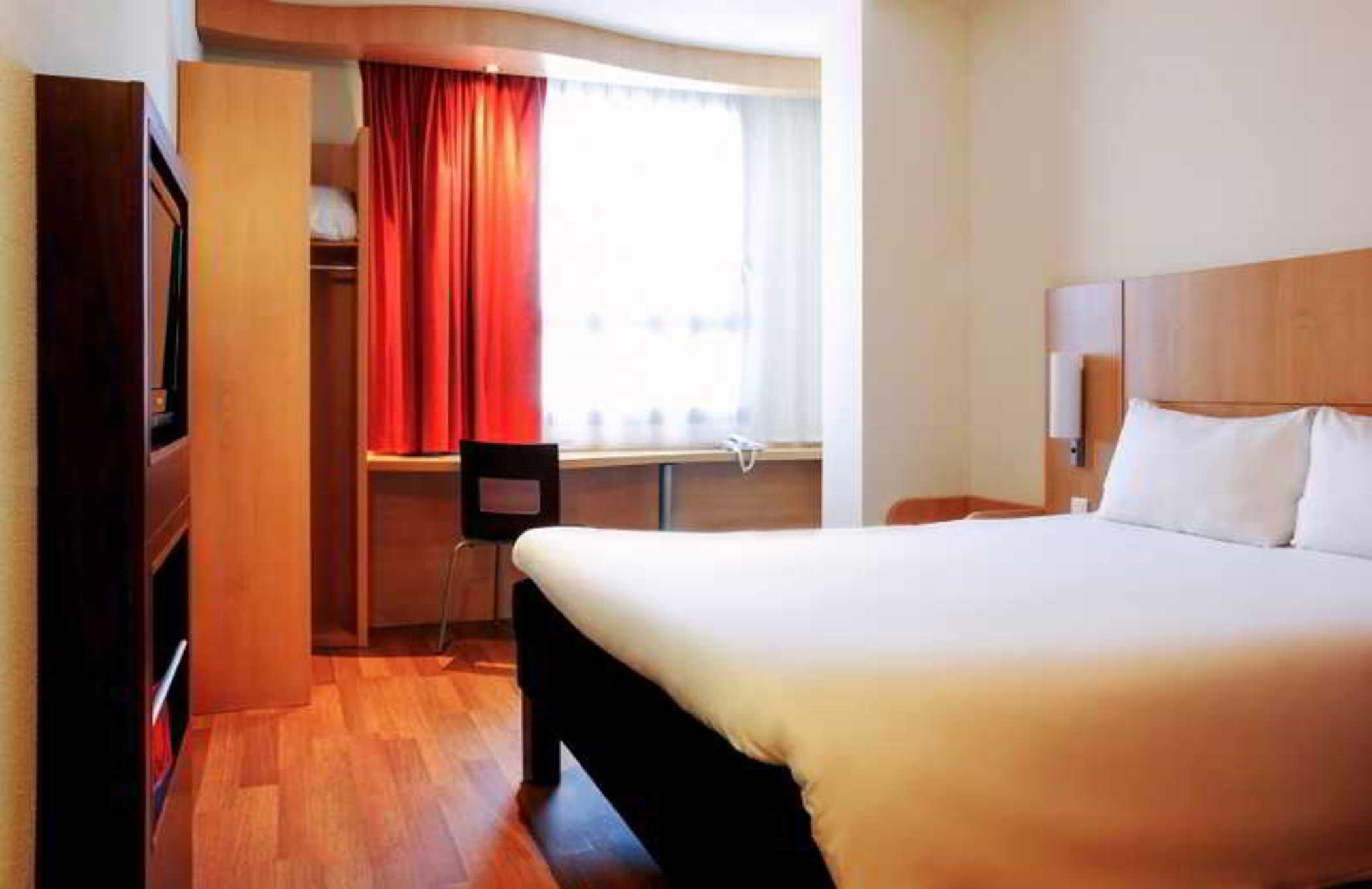 Ibis Madrid Calle Alcala Exterior foto