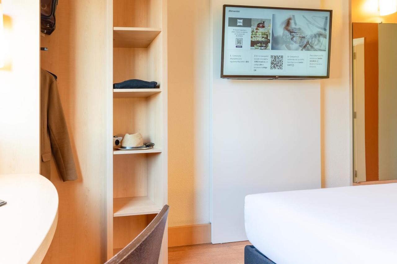 Ibis Madrid Calle Alcala Exterior foto